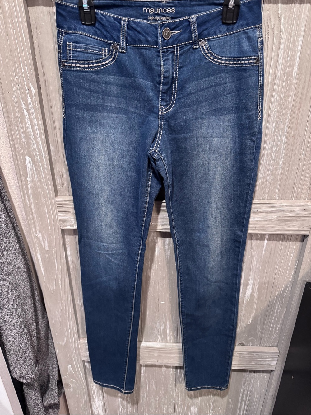 Maurices Indigo Blue Jeggings Jeans with Subtle Whisker Fading